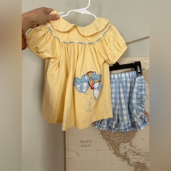TRUE Minnie Balloon Appliqué Ruffle Shorts Set - Picture 2 of 5